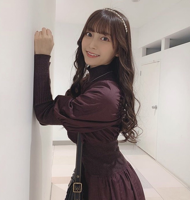 小山リーナ