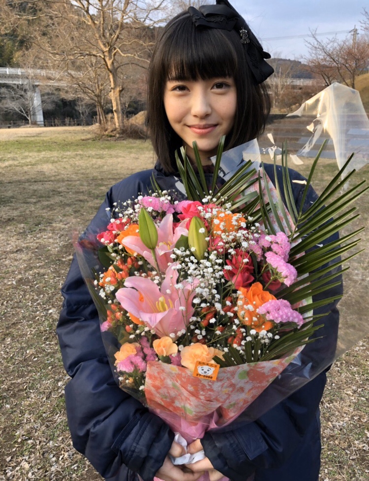 浜辺美波の画像