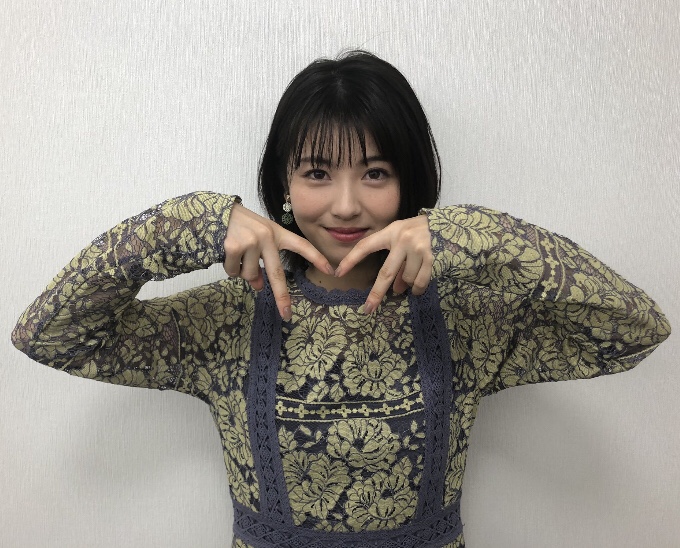 浜辺美波の画像
