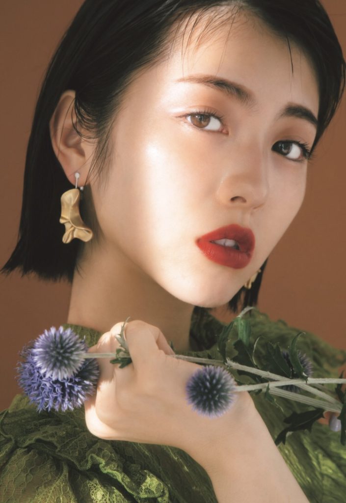 浜辺美波の画像