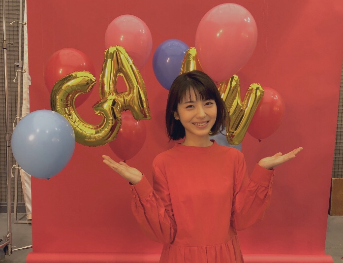 浜辺美波の画像
