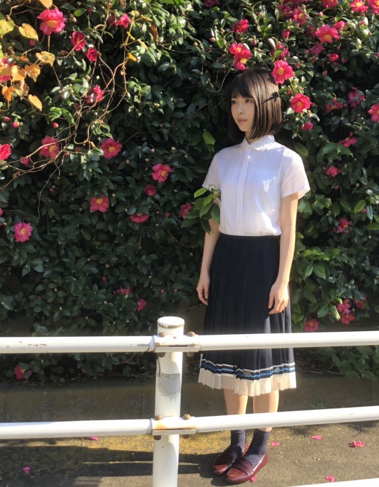 浜辺美波の画像