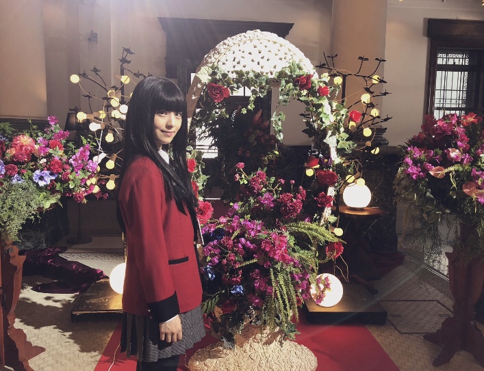 浜辺美波の画像