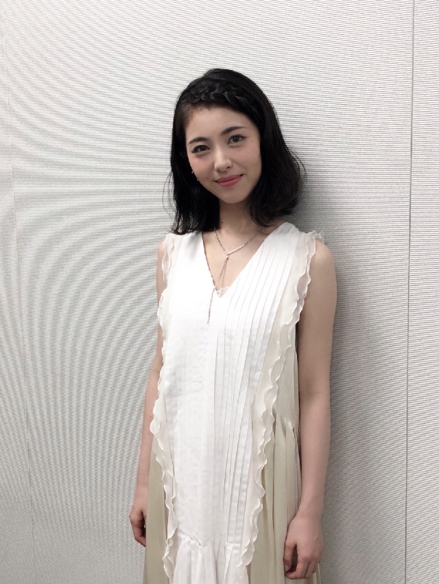 浜辺美波の画像
