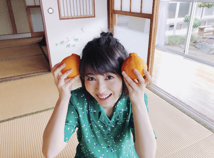 浜辺美波の画像
