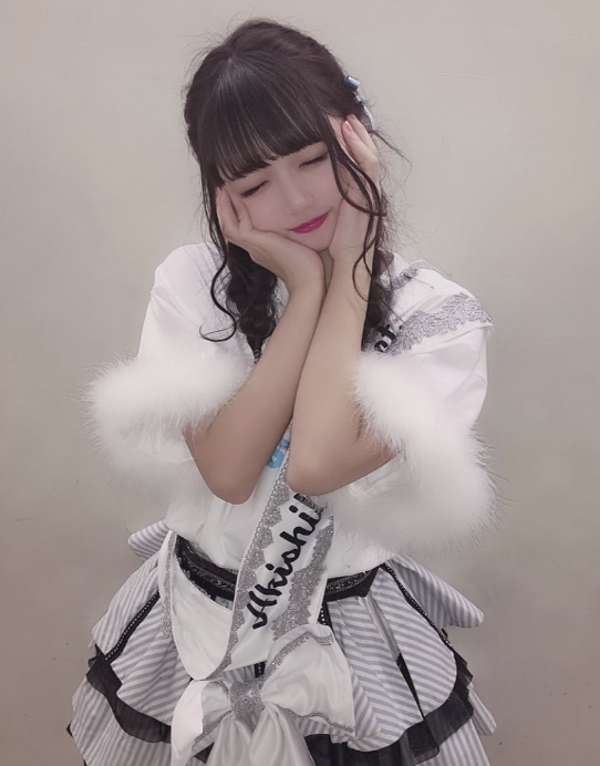 津代美月