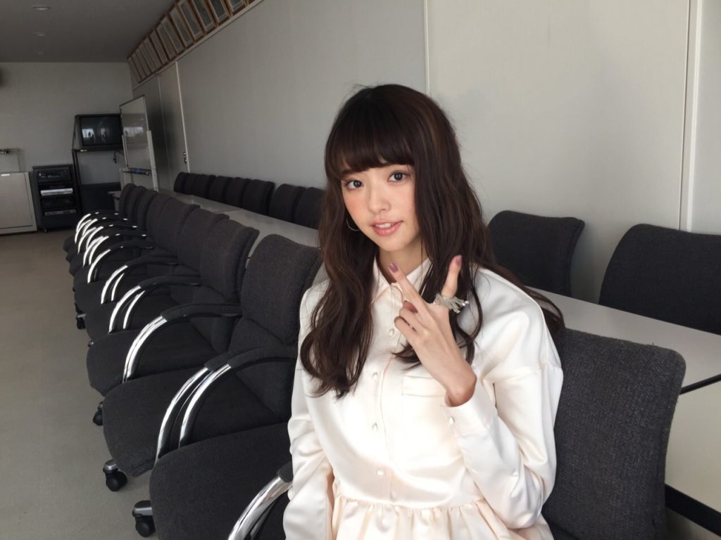 鈴木ゆうか画像