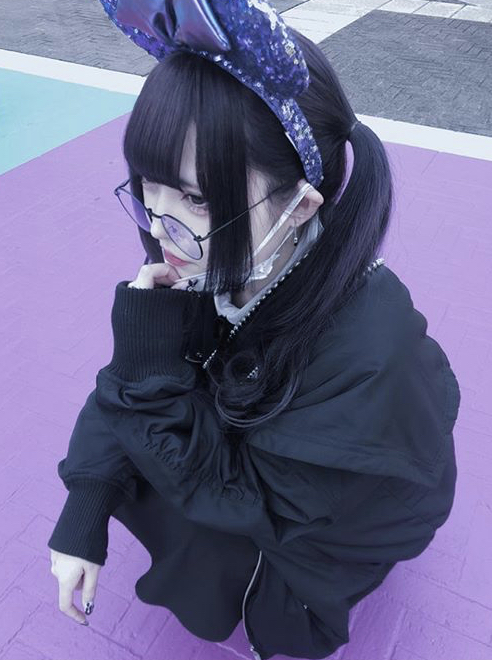 黒魅らら
