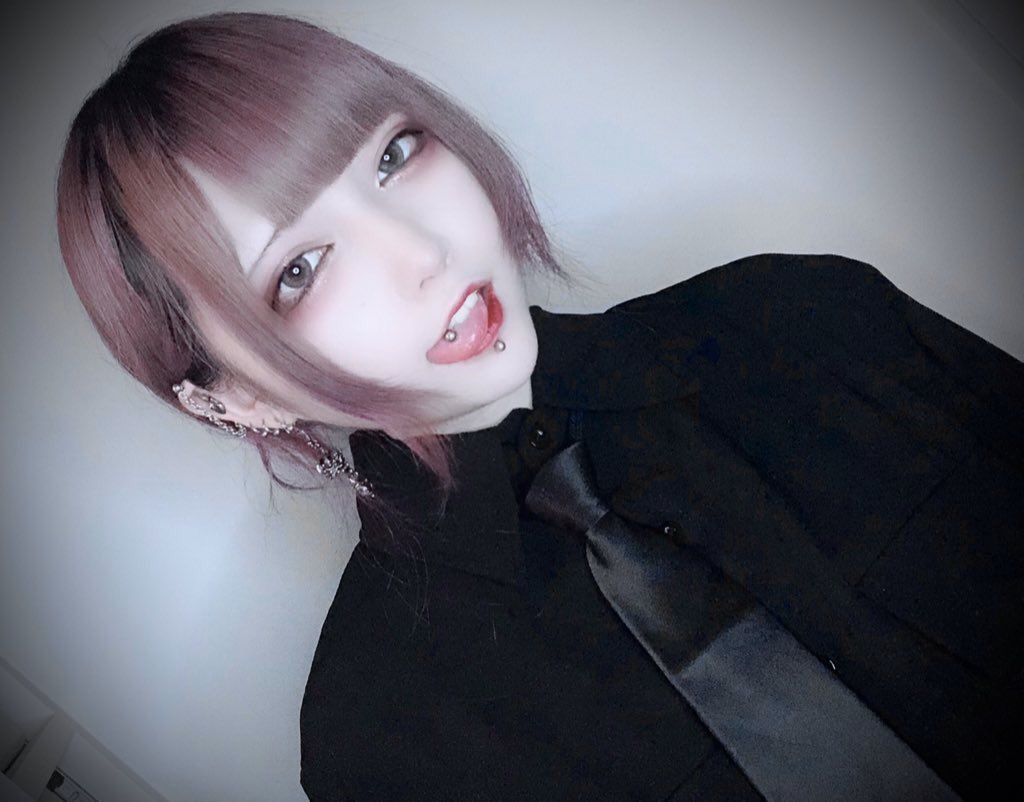 黒魅らら