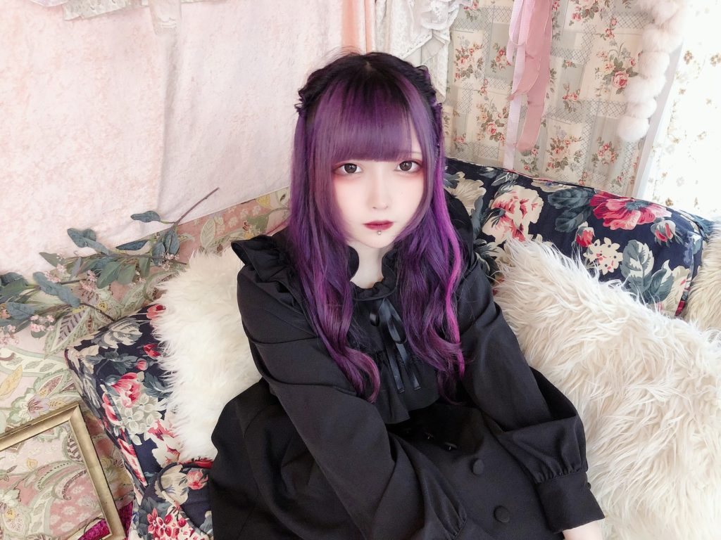 黒魅らら