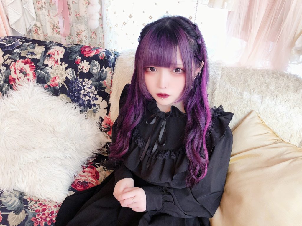 黒魅らら