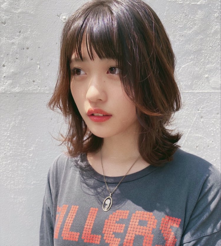 石田桃香 画像
