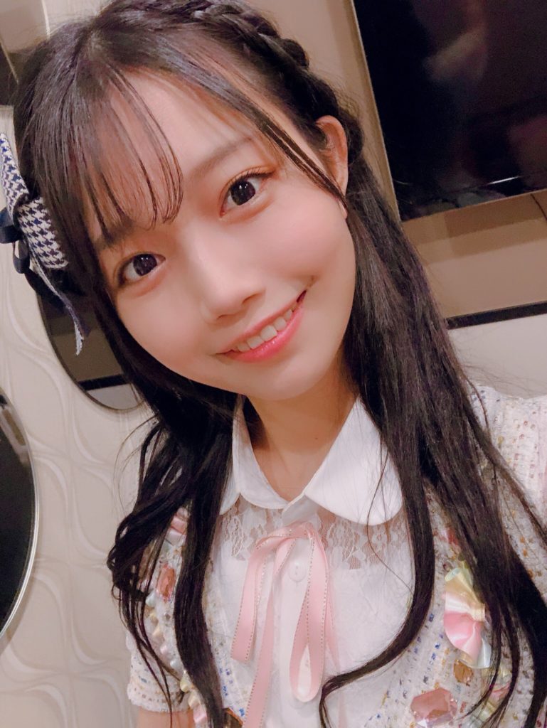 夏目綾 画像