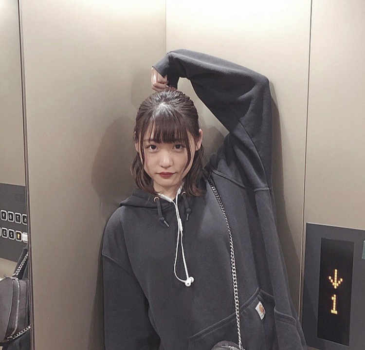 石田桃香 画像