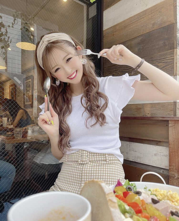 ゆうちゃみ 画像