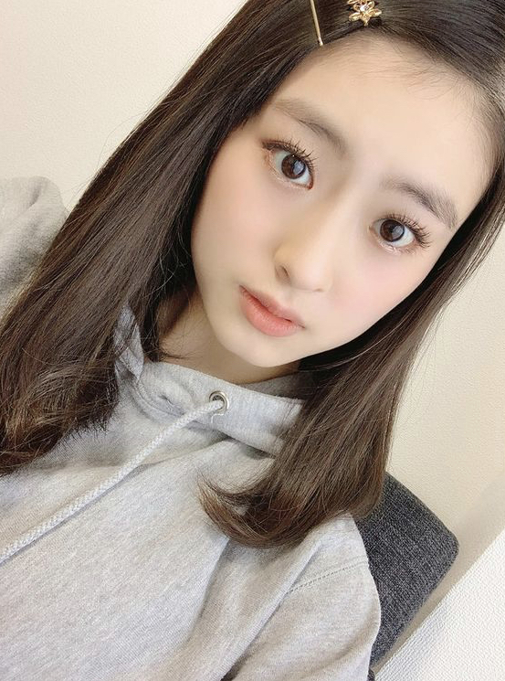 井本彩花 画像