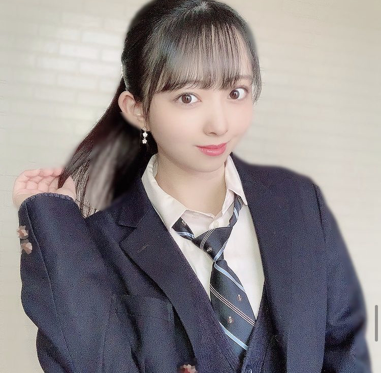 塚田百々花 画像