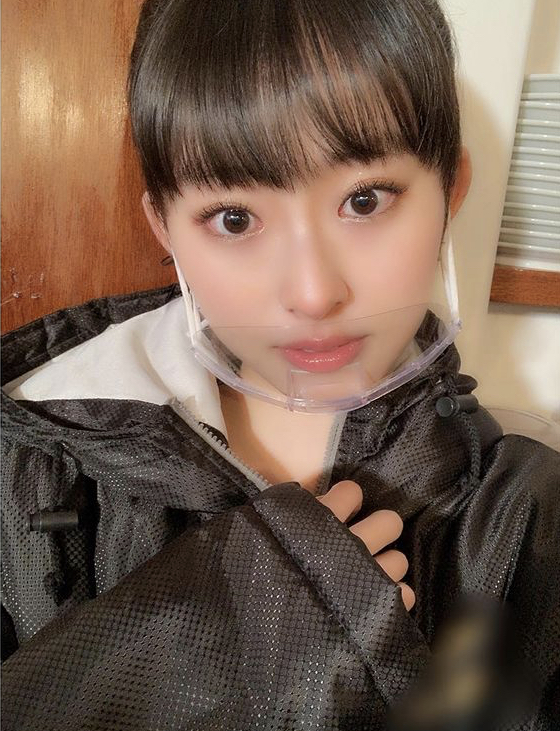 井本彩花 画像