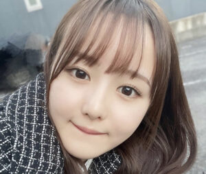 伊藤小春のかわいい画像20枚【水着あり！最高レベルです】