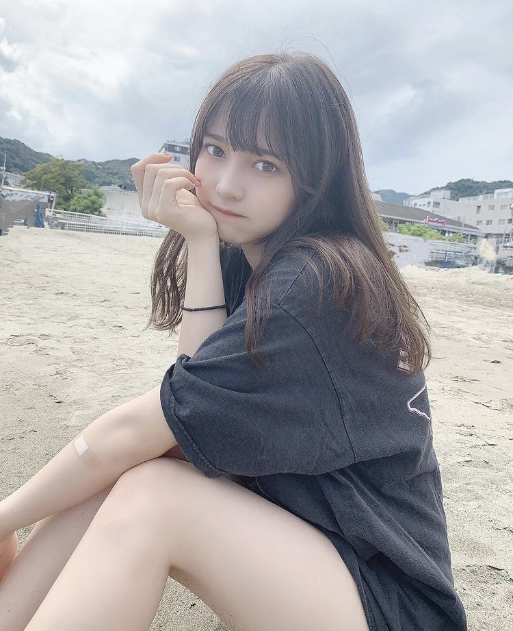 黒嵜菜々子 画像