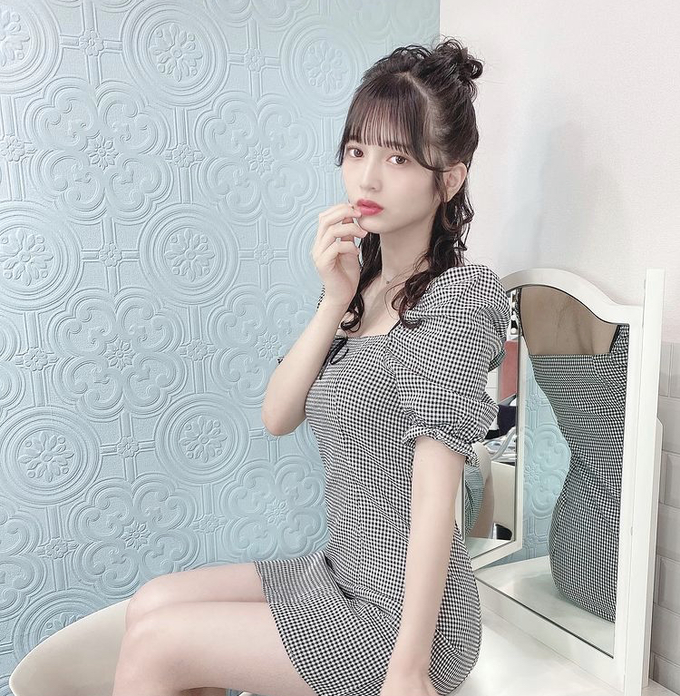 黒嵜菜々子 画像