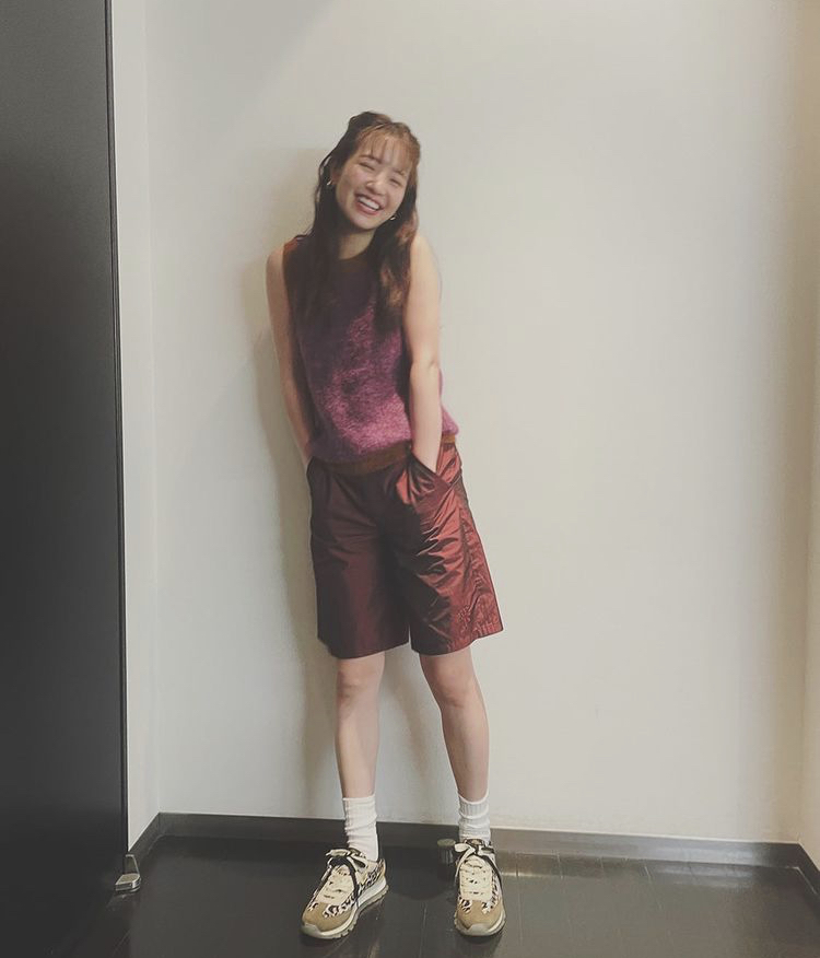 横田真悠 画像