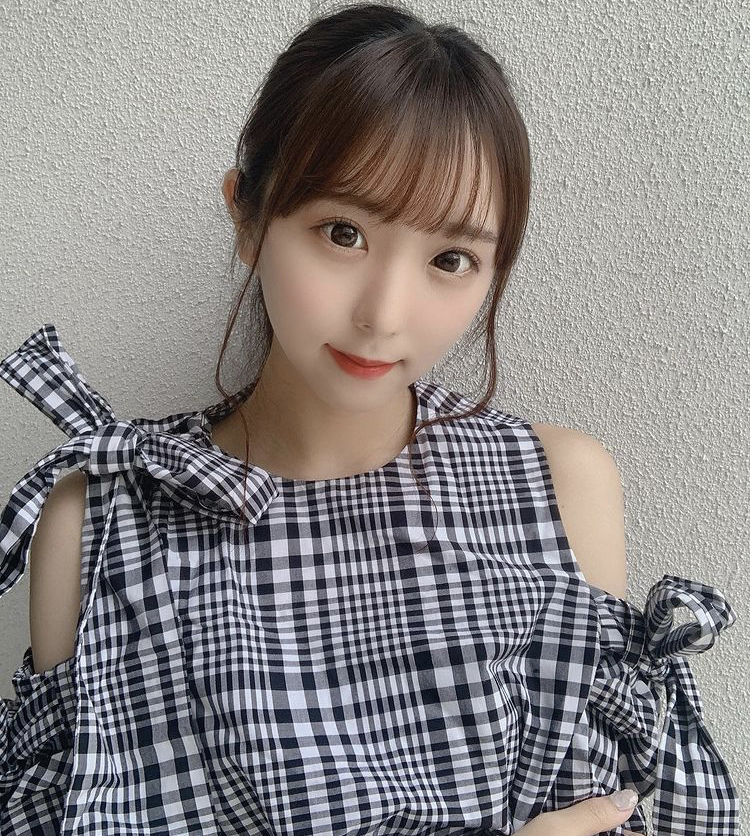 山本菜摘 画像