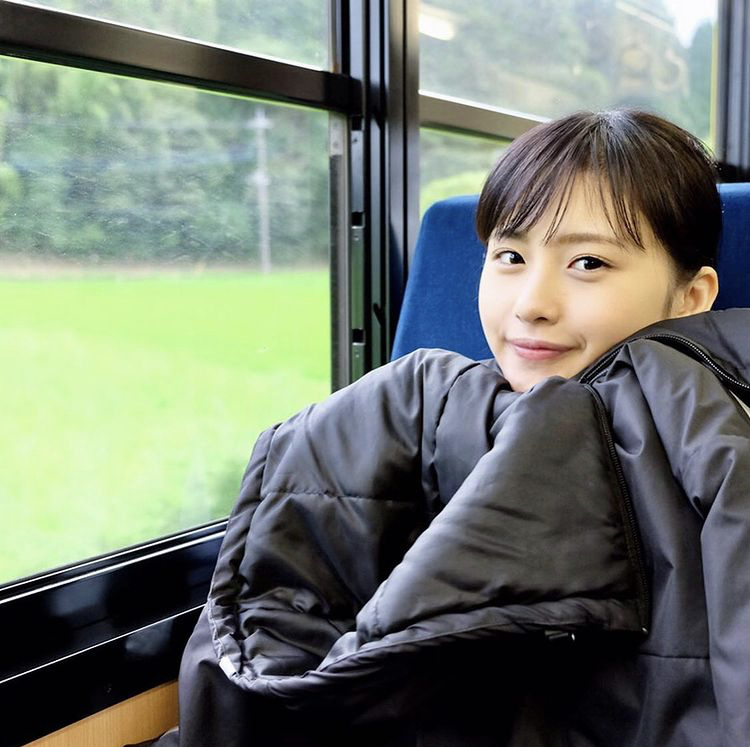 羽瀬川なぎ 画像