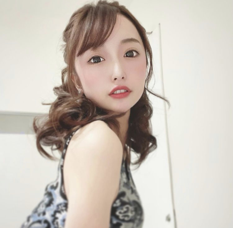 愛咲りおな 画像