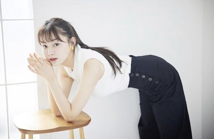 吉澤遥奈 画像
