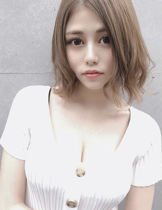 志崎ひなた 画像