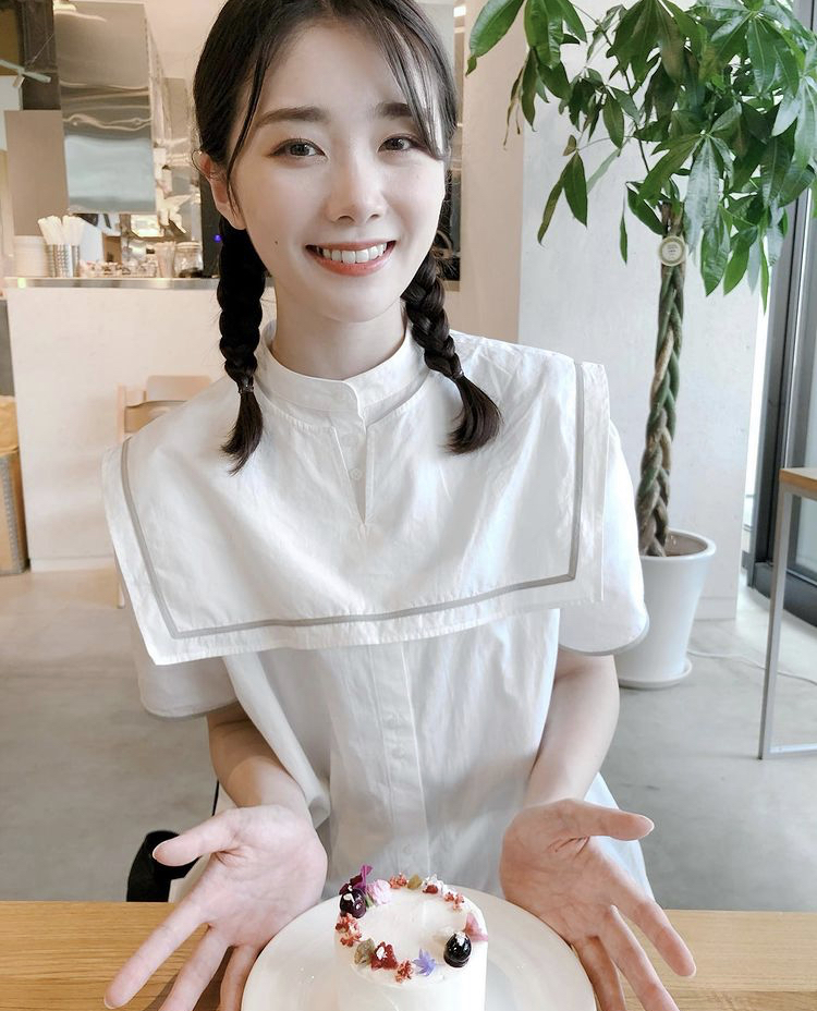 鶴見萌 画像