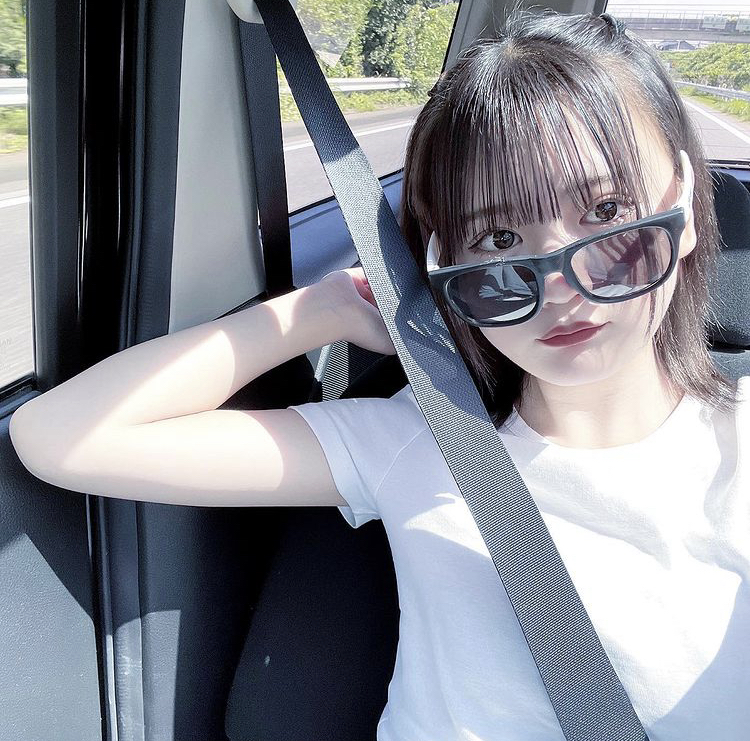 比屋根香音 画像