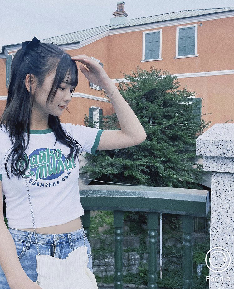 比屋根香音 画像