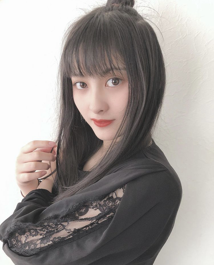 鵜川もえか 画像