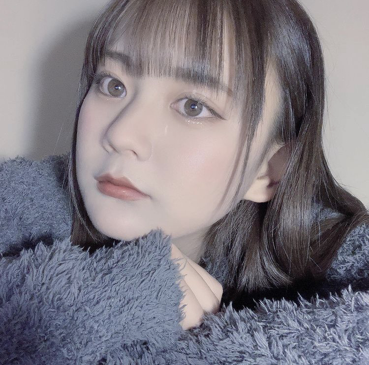 比屋根香音 画像