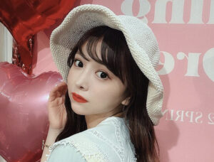 平松可奈子のかわいい画像20枚【水着あり！最高レベルです】