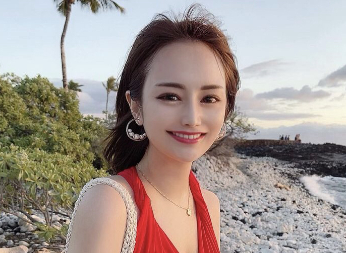 本多胡桃の可愛い画像20枚【水着あり！最高レベルです】