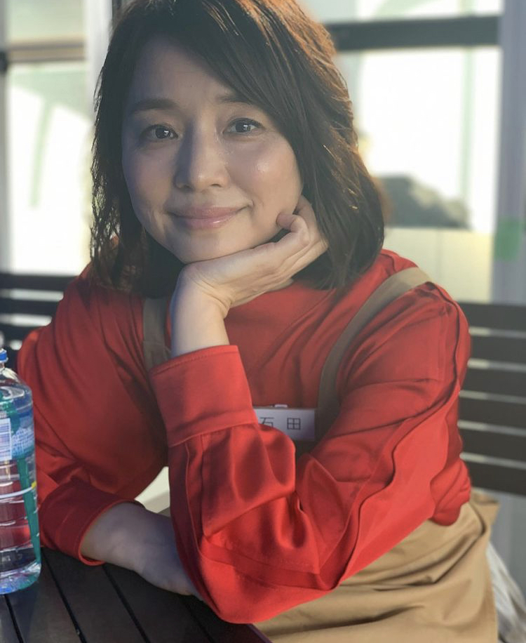 石田ゆり子 画像