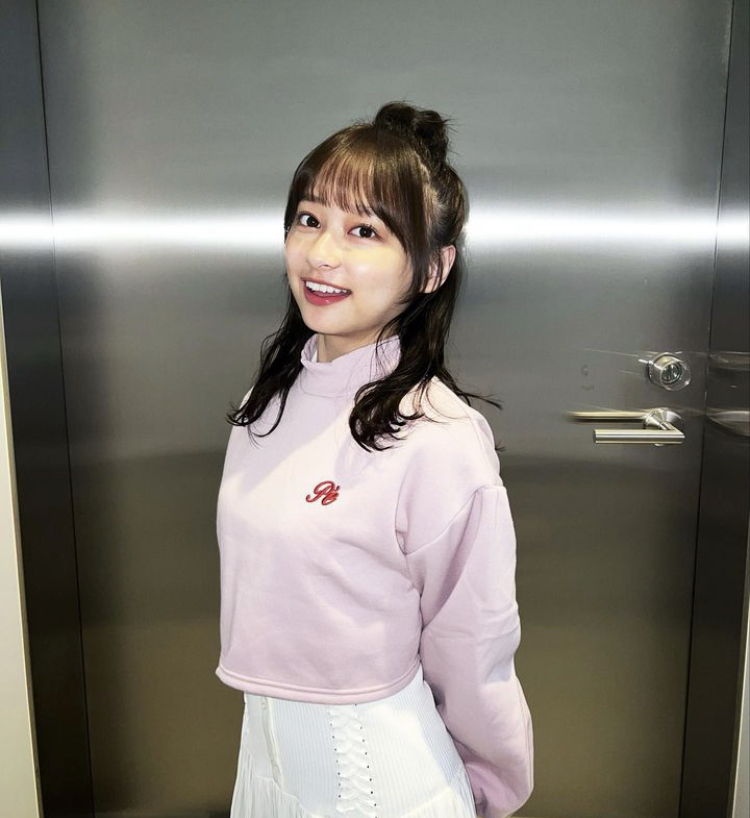 影山優佳 かわいい