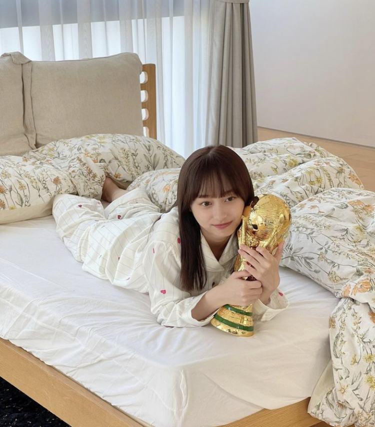 影山優佳 かわいい