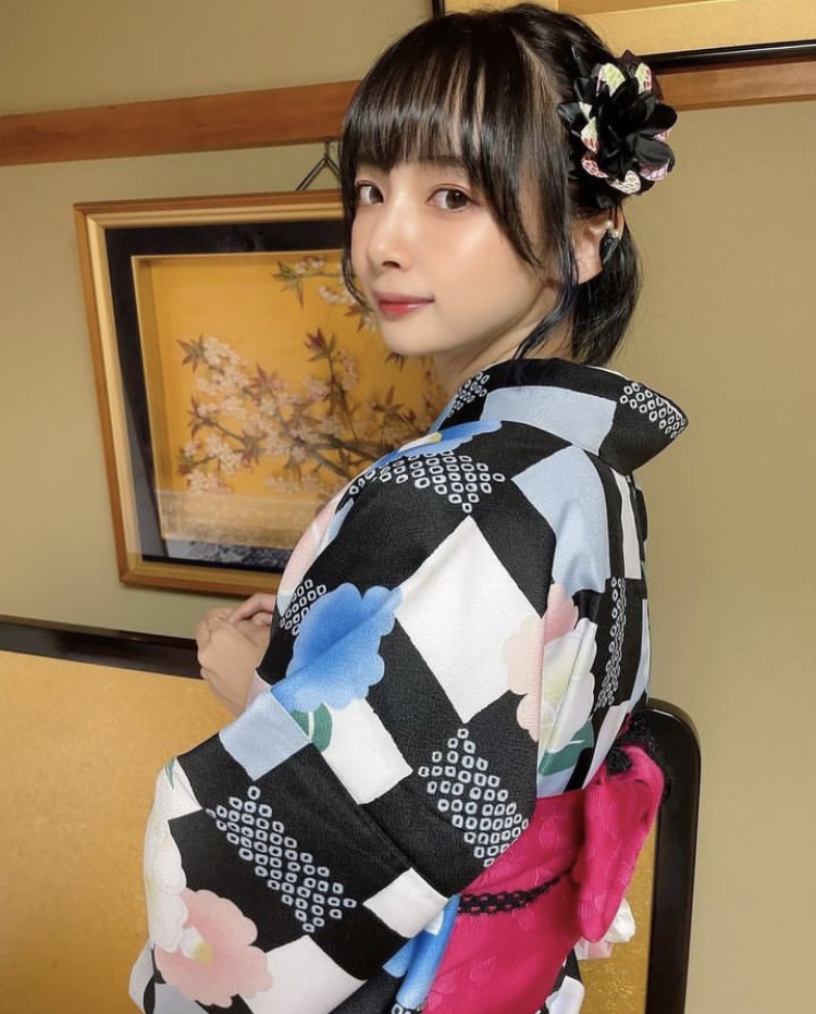 岡田紗佳 かわいい