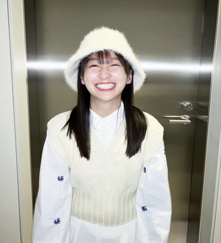 影山優佳 かわいい