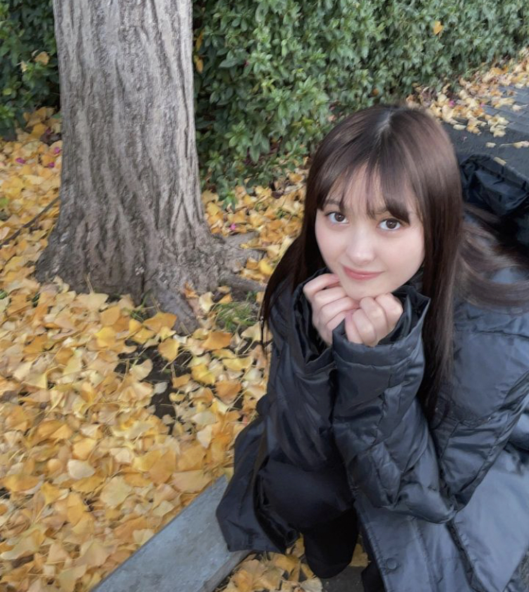 鵜川もえか 画像