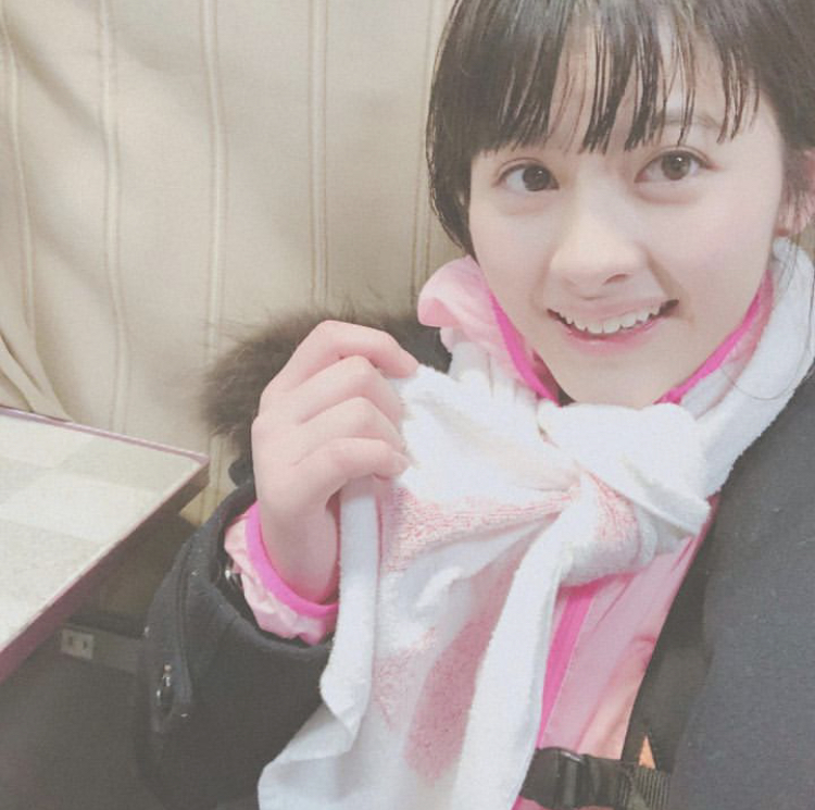 鵜川もえか 画像