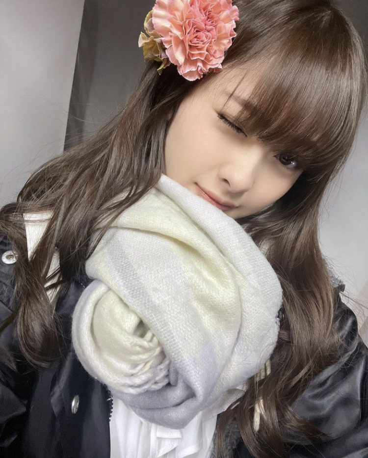 鵜川もえか 画像