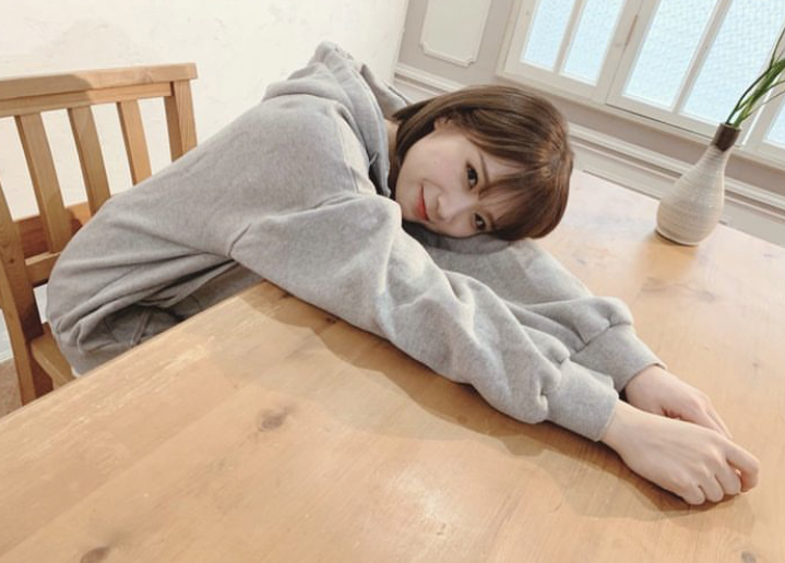 秋元真夏 かわいい