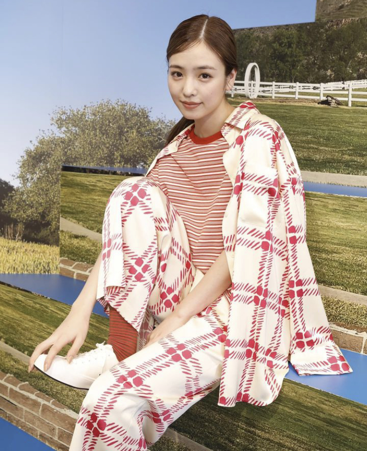 横田真悠 かわいい