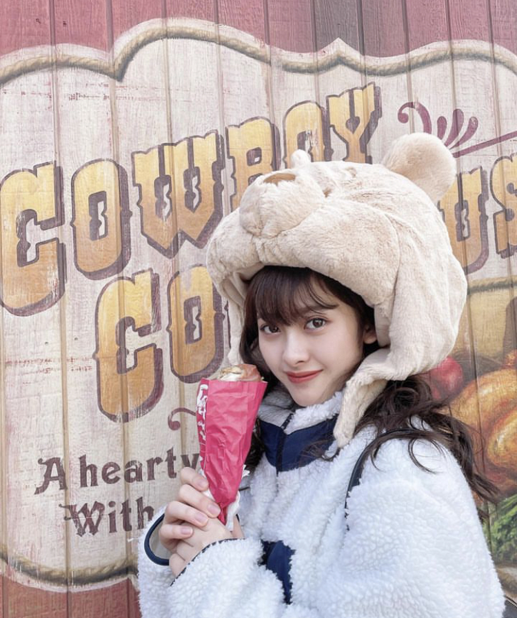 鵜川もえか 画像