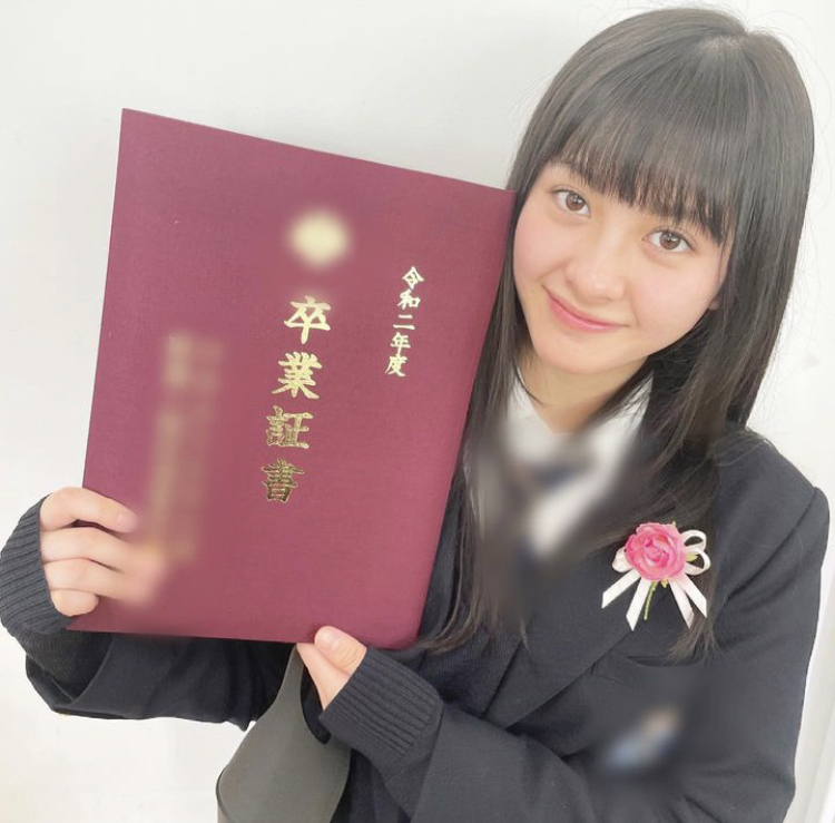 鵜川もえか 画像